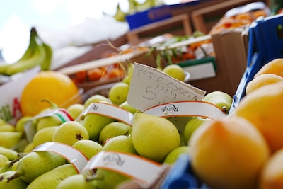 Imagen de ejemplo de frutas de varios colores